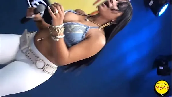 Watch Mariana Souza no Bundalelê warm Clips