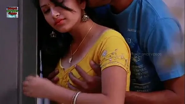 Titta på Romantic Telugu couple varma klipp