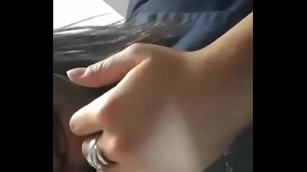 Se Bitch can't stand and touches herself in the office varme klip
