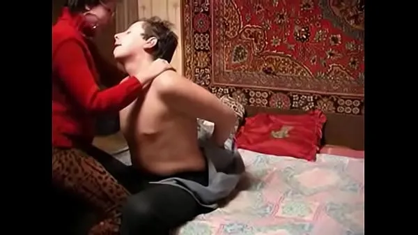 شاهد Russian mature and boy having some fun alone المقاطع الدافئة