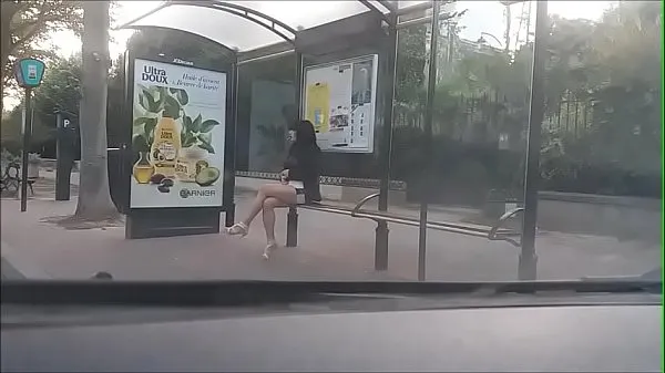 Oglejte si bitch at a bus stop tople posnetke