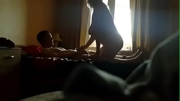 Se Russian mature with big saggy milky tits riding sex varme klipp