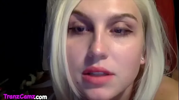 شاهد Blonde model shemale chats and masturbates for cam audience with her big fake tits and booty المقاطع الدافئة