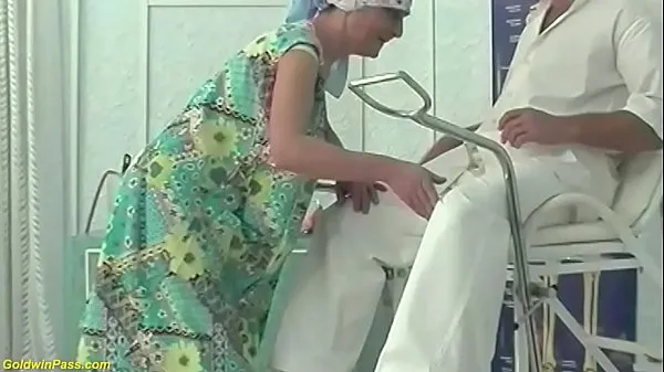 hairy 92 years old granny rough fisted by a doctor Sıcak Klipleri izleyin