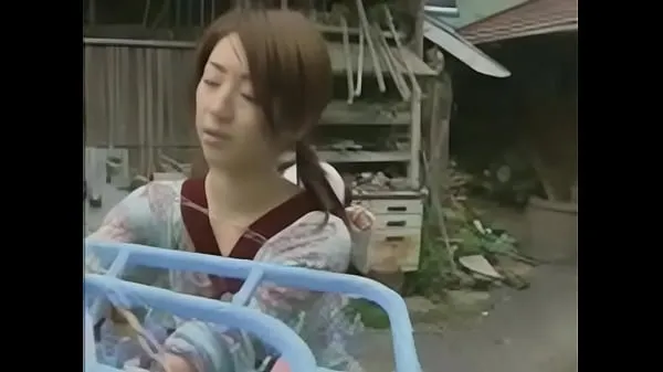 Katso Japanese Young Horny House Wife lämmintä klippiä