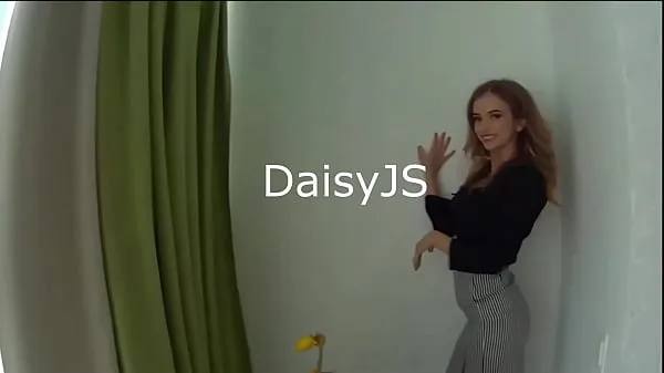 Oglejte si Daisy JS high-profile model girl at Satingirls | webcam girls erotic chat| webcam girls tople posnetke
