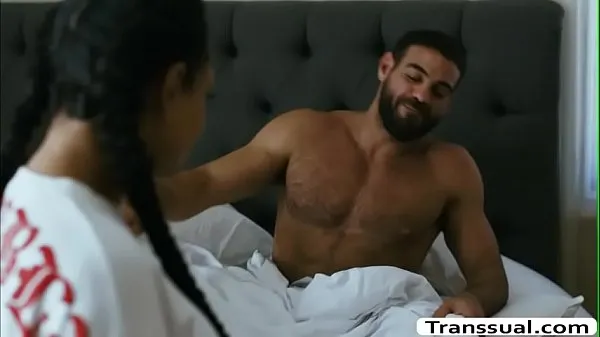 Shemale stepdaughter brings her stepdad a breakfast to his that,she seduces him to have sex with starts throatis his big cock passionately and in return,her stepdad fucks her tight wet ass so hard Sıcak Klipleri izleyin