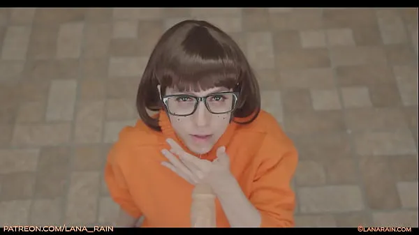 Obejrzyj Velma Seduces You Into Fucking Herciepłe klipy