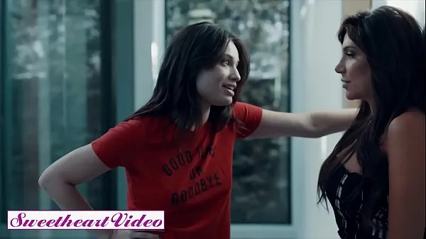 Katso Two Sexy Babes (Jaclyn Taylor, Liv Wild) Have A Lesbian Adventure - Sweet Heart Video lämmintä klippiä
