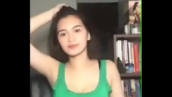Watch Yannahbanana performs in sexy green dress live on streaming app warm Clips