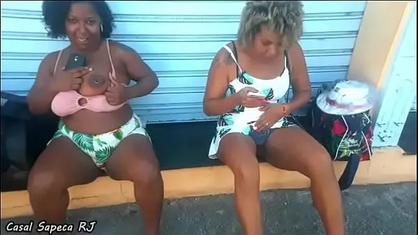 Katso EXHIBITIONISM IN THE STREETS OF RIO DE JANEIRO lämmintä klippiä