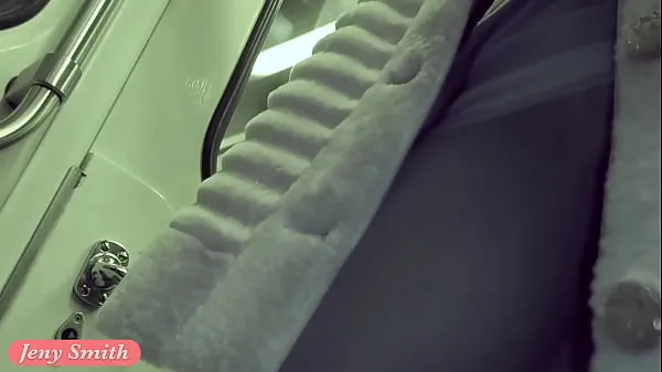 Pozrite si A Subway Groping Caught on Camera teplé klipy