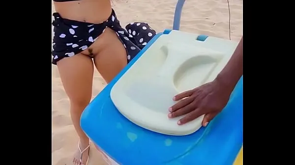 Watch The couple went to the beach to get ready with the popsicle seller João Pessoa Luana Kazaki warm Clips