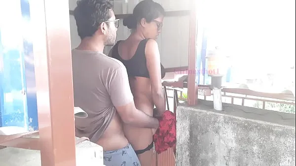 Se Indian Innocent Bengali Girl Fucked for Rent Dues varme klipp