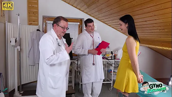 Filthy bitch Sharlotte Thorne examined and made to cum by 2 perverted doctors गर्म क्लिप्स देखें