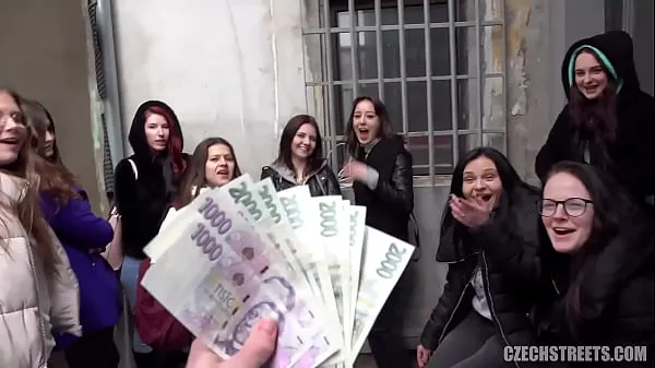 CzechStreets - Teen Girls Love Sex And Money개의 따뜻한 클립 보기
