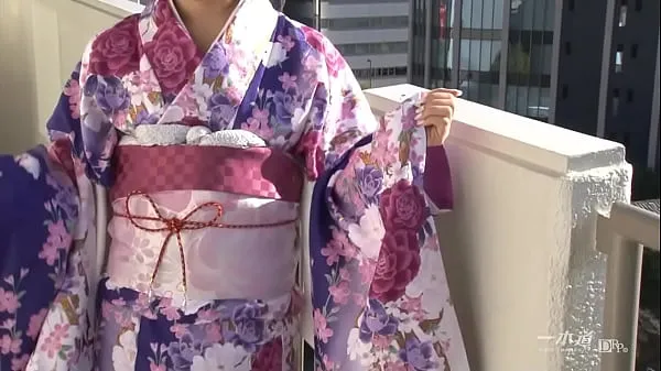 دیکھیں Rei Kawashima Introducing a new work of "Kimono", a special category of the popular model collection series because it is a 2013 seijin-shiki! Rei Kawashima appears in a kimono with a lot of charm that is different from the year-end and New Year گرم کلپس