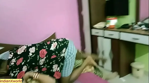 Oglejte si Indian big ass hot sex with married stepsister! Real taboo sex tople posnetke