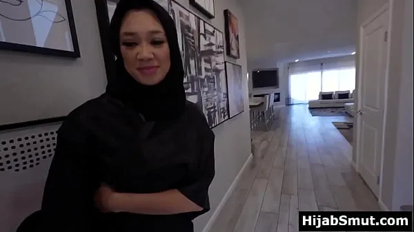 Sledujte Muslim girl in hijab asks for a sex lesson hřejivé klipy