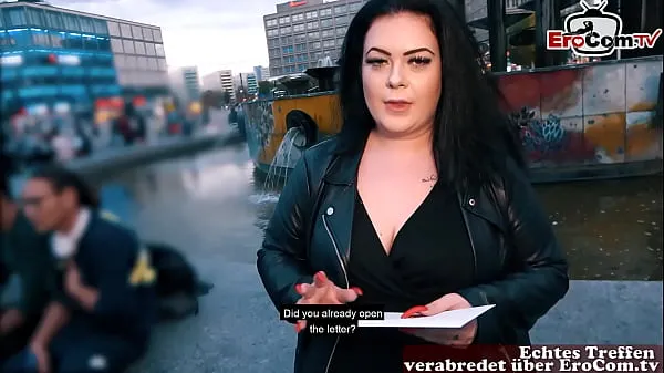 Bekijk German fat BBW girl picked up at street casting warme clips