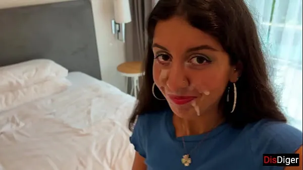 Guarda Step sister lost the game and had to go outside with cum on her face - Cumwalkclip accattivanti