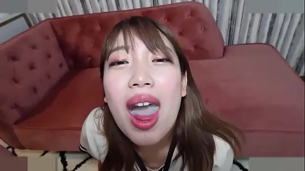 Tonton Big breasted married woman, Japanese beauty. She gives a blowjob and cums in her mouth and drinks the cum. Uncensored Klip hangat